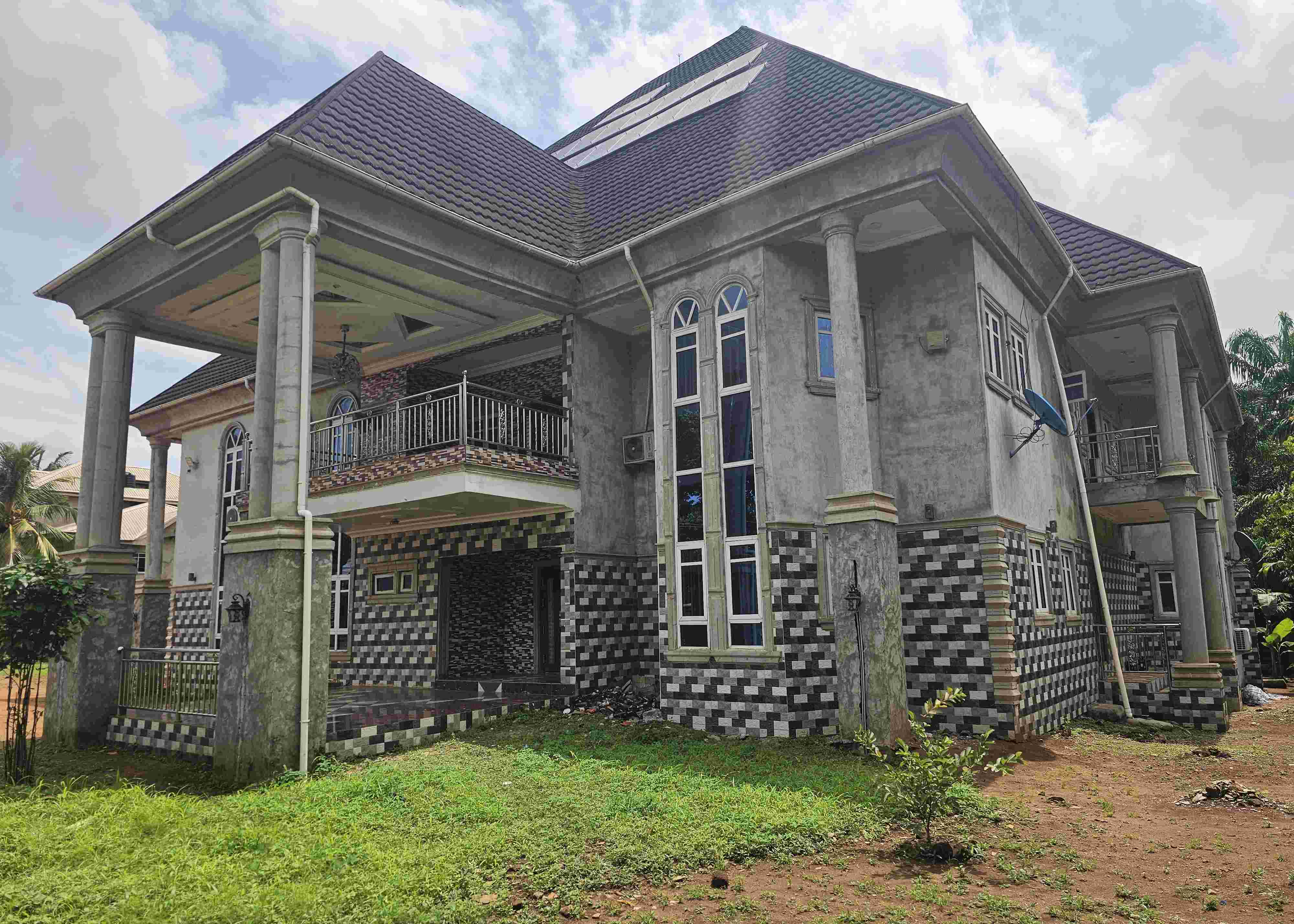 3-Bedroom Unit Duplex Complex with 1 Anteroom